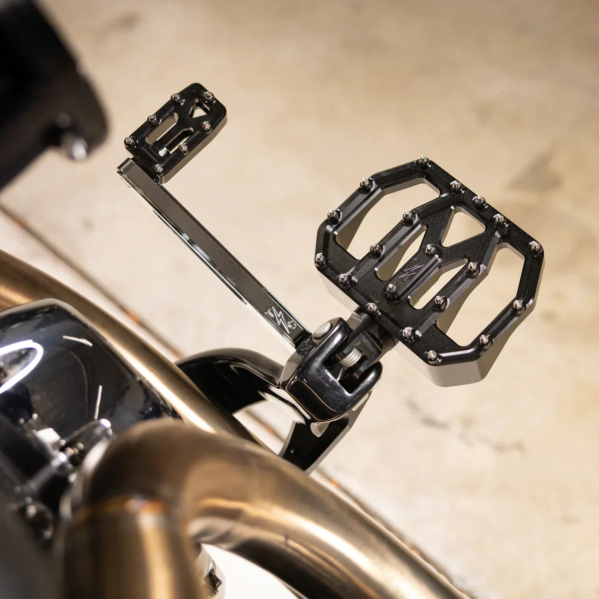 Aggressor Mini Floorboards - Black