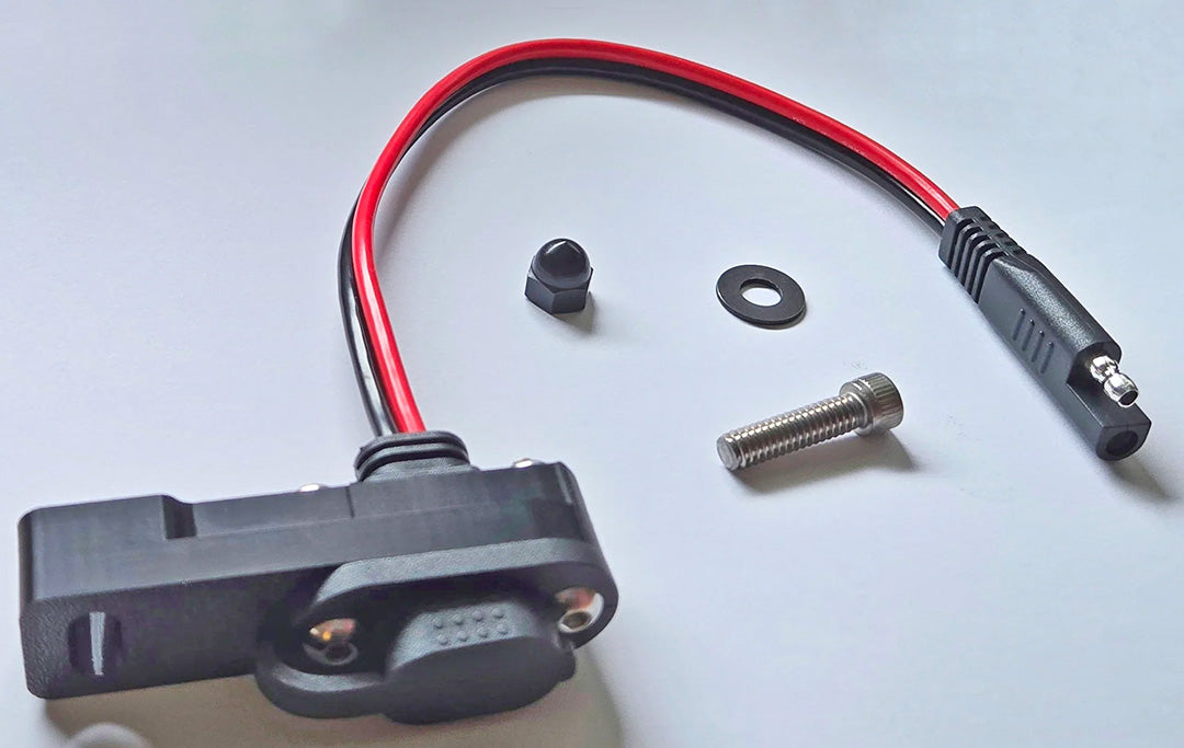 Charging port top mount bracket for touring bikes