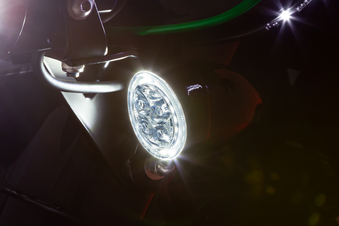 Ciro Turn Signal Insert - Amber/White Led - Smoke Lens - Black |