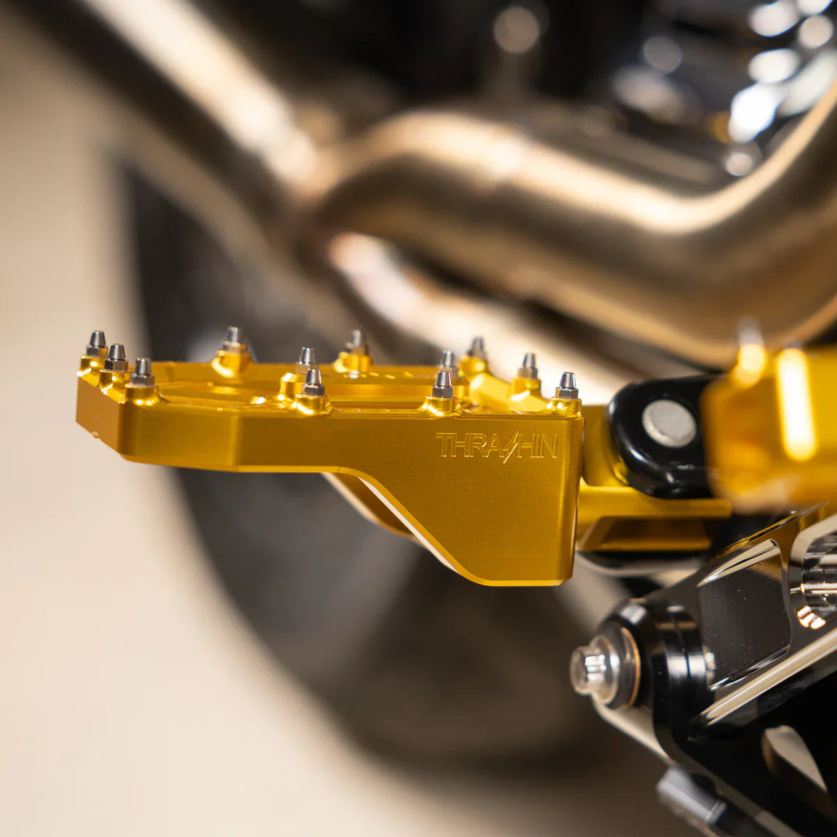 Aggressor Foot Pegs - Gold