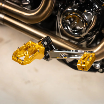 Aggressor Foot Pegs - Gold