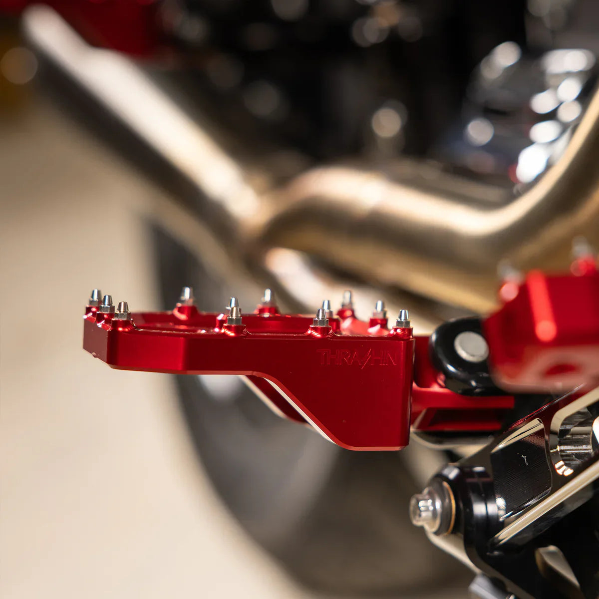 Aggressor Foot Pegs - Red