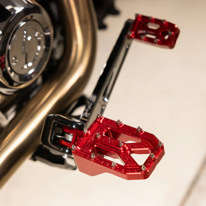 Aggressor Foot Pegs - Red