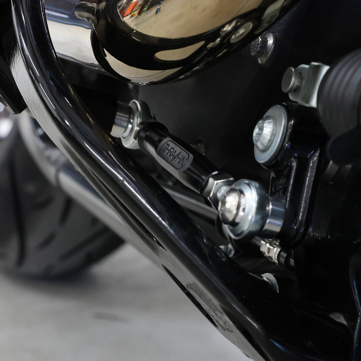 Thrashin Supply M8 Softail Adjustable Brake Linkage - Black