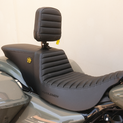 Saddlemen "Highwaymen" Tour Step-Up™ Seat W/ Rider Backrest Tuck & Roll 2008-2023 Flhr, Flht, Flhx & Fltr (Touring Models) - Includes Trikes (09-13)