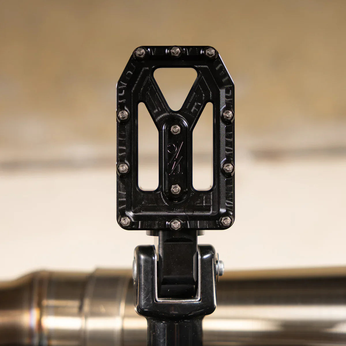Aggressor Foot Pegs - Black
