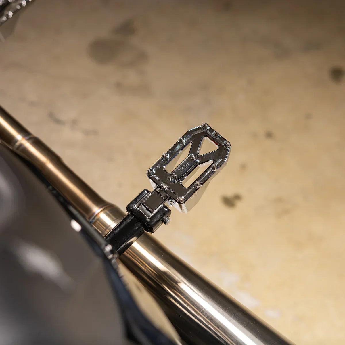 Aggressor Foot Pegs - Chrome