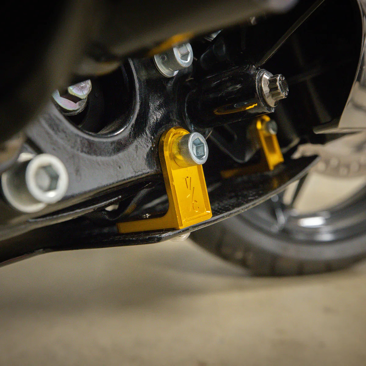 2024+ Touring Skid Plate - Real Forged Carbon - ALL Color Brackets